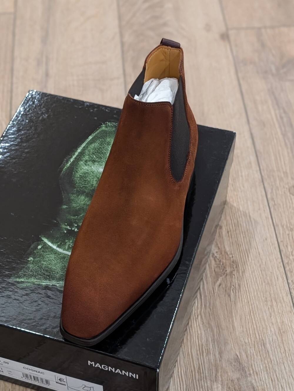 $495 Mens Magnanni "Shaw" Suede Chelsea Boots Cognac US 11 - Picture 2 of 8